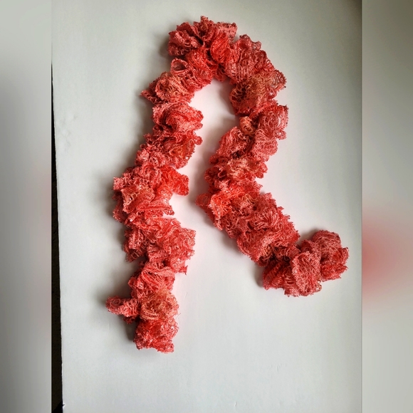 Handmade Ruffle Sashay Pink Scarf 42in - Picture 2 of 3